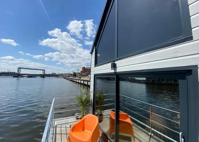 Aparthotel Floating - Odra Dream 3*